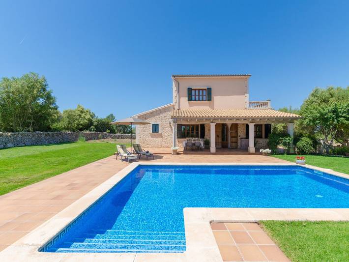 Finca für 6 Personen, mit Garten und Pool in Lloret de Vistalegre