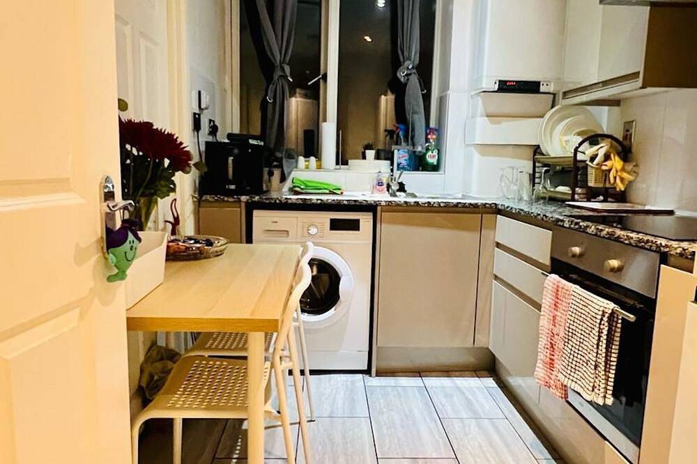 London Bridge: Private Rooftop Terrace 3Br-7Guests in Tower Hamlets, London