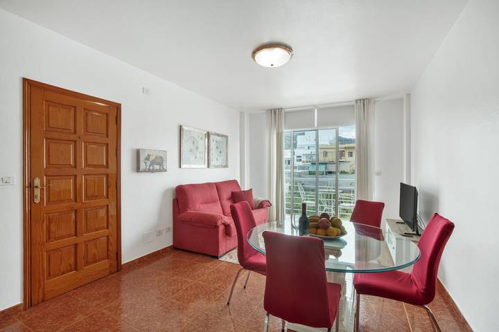 Apartamento entero, Apartamento 'Yurena 10B 2B' con balcón y Wi-Fi in Los Llanos, Los Llanos de Aridane
