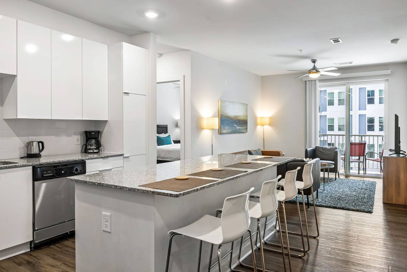 Apartamento entero, (S2Bb) Bright 2-Br Midtown Apartment with Pool and Gym in Atlanta, Condado de Fulton