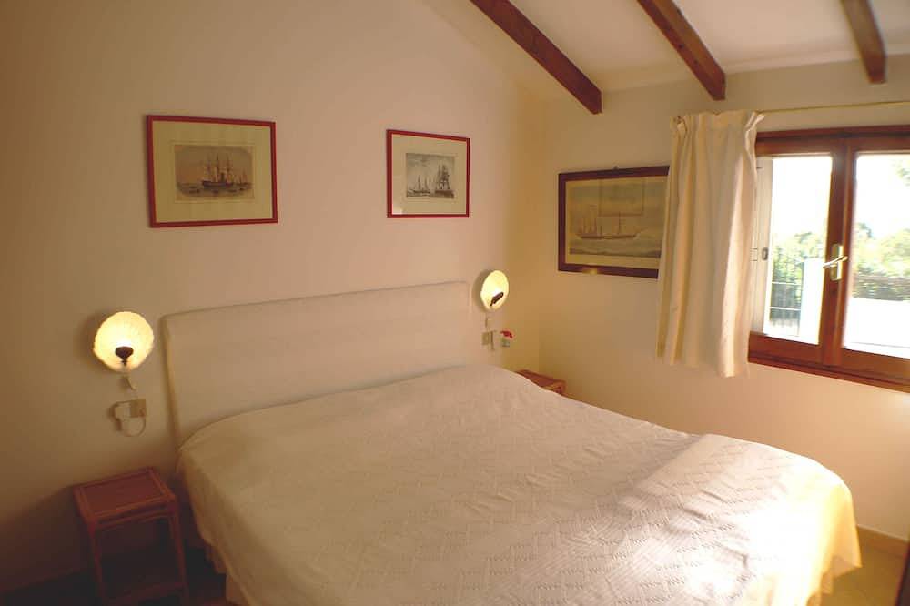 30 metri dal mare. 2 camere, 2 bagni. Bbq. Wifi. Biglietti nave scontati. in Cala Cipolla, Teulada