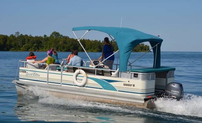 Vacation rental for 9 people, with hot tub and garden in Tobermory (Ontario)