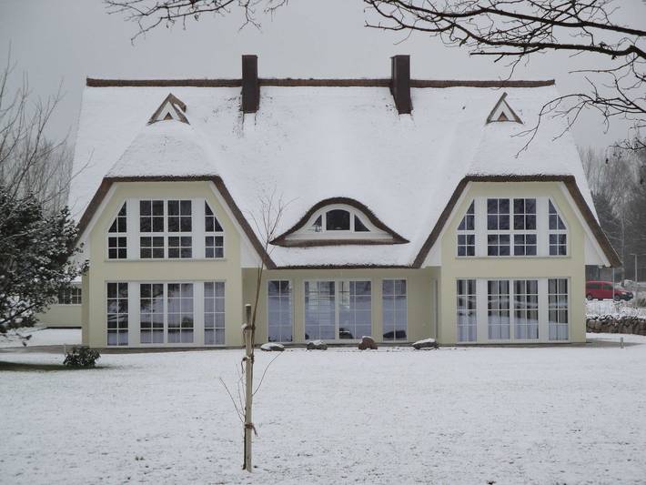 Ferienhaus für 6 Personen, mit Garten und Whirlpool sowie Terrasse und Sauna in Lobbe - 2