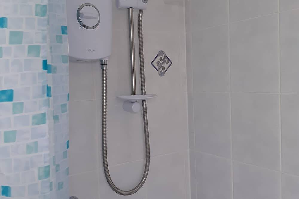 Hemsby Self Catering 2 Bedroom Chalet Sleeps 4 - No Pets in Hemsby, Great Yarmouth