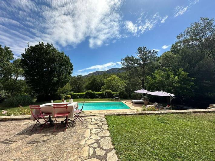 Gîte pour 2 personnes, avec vue ainsi que jardin et piscine à Auriol - 4