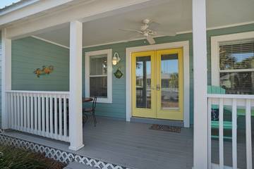 Cabin for 9 Guests in Destin, Emerald Coast, Picture 2