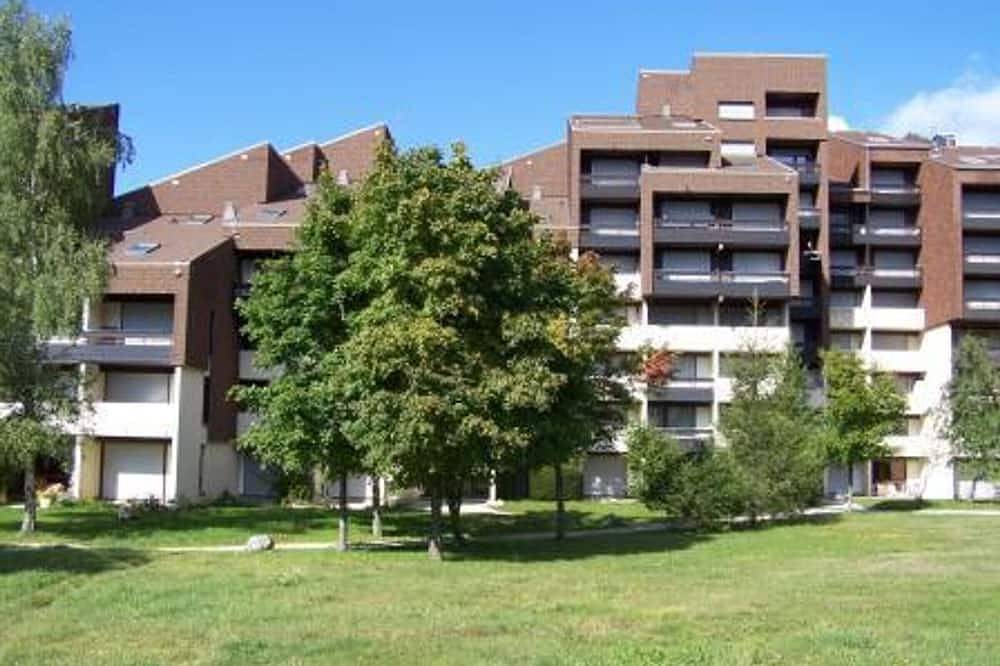 Entire apartment, Studio at the Foot of Corrençon-en-Vercors Slopes with Balcony in Corrençon-en-Vercors, Parc naturel régional du Vercors