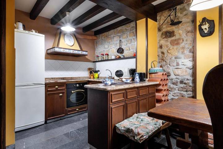 Casa rural para 6 personas, con vistas y terraza en Parque Natural de Redes - 3