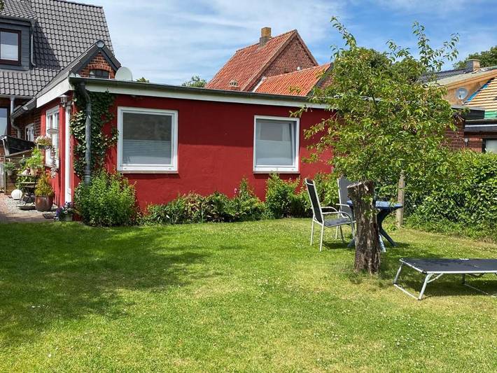 Ferienhaus für 2 Personen, mit Garten in Burgstaaken