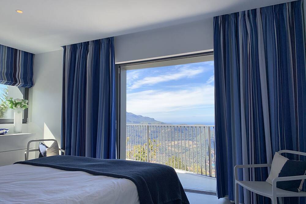 **Up to 20% off !!Stunning Luxury Home With Sea, Mountain & Sunset Views in George Sand, Valldemossa