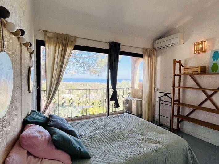 Gîte pour 6 personnes, avec terrasse à Lumio - 3