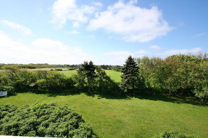 Ganze Wohnung, Schönes Obergeschoss-Appartement in der Nähe des Wenningstedter Dorfteichs in Wenningstedt, Sylt