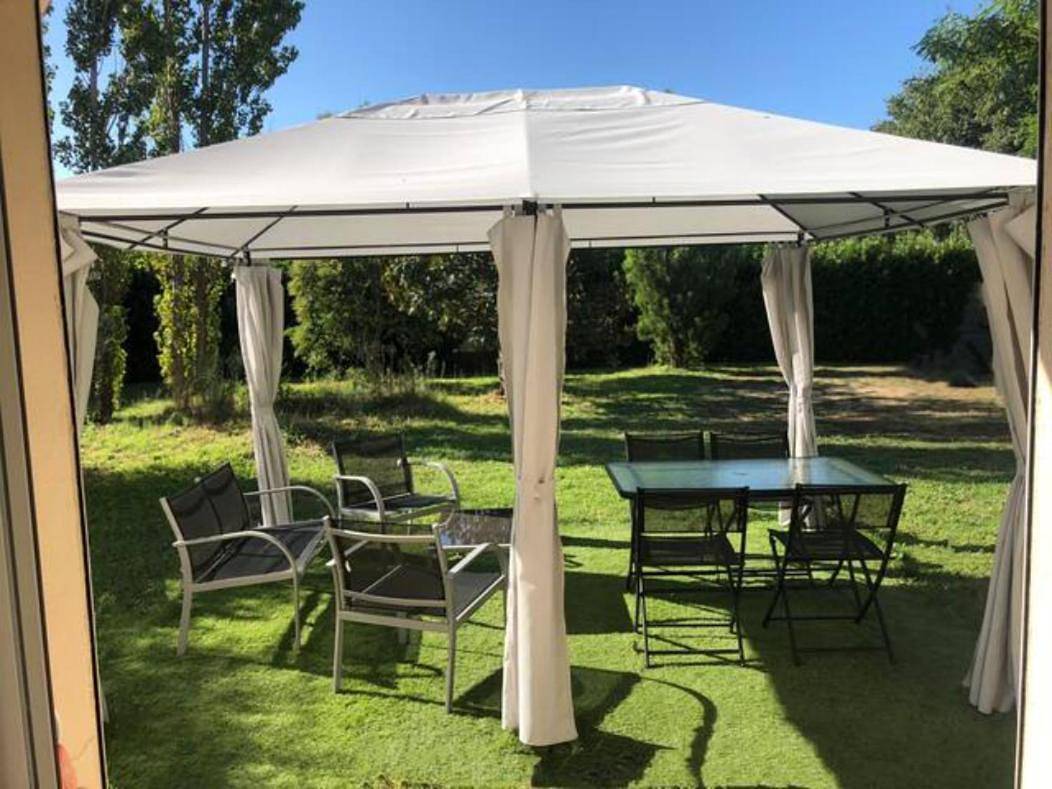 Appartement entier, Villa with Private Pool in Saint-Gilles, Côte méditerranéenne (France)