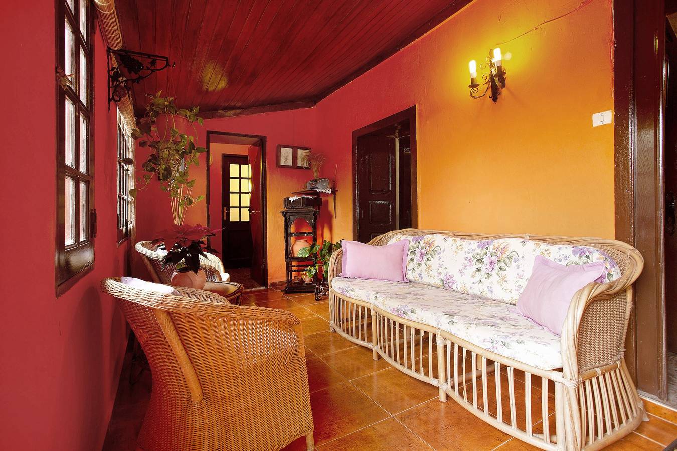 Casa vacacional 'Casa Rural La Asomada' con mini piscina, terraza y Wi-Fi in La Lechuza, Vega de San Mateo