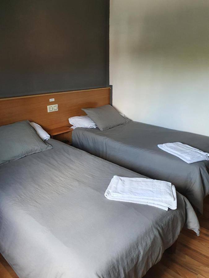 Standard Twin Room with Shared Bathroom in Lavacolla, Saint-Jacques-de-Compostelle