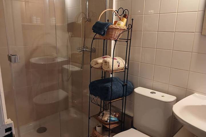 Gîte pour 2 personnes, avec terrasse, animaux acceptés à Billom - 4