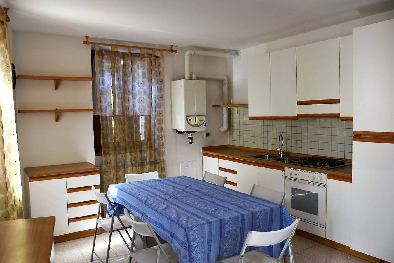 Entire apartment, Casa Marina - Holiday Rental in Garda, Garda Mountains