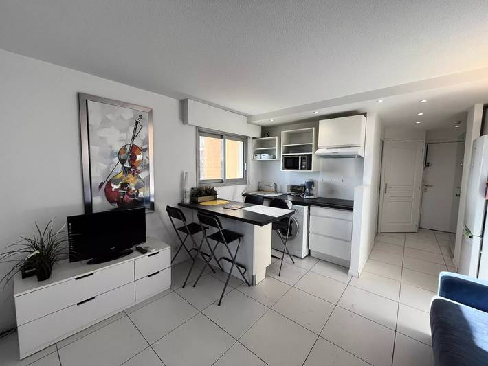 Gîte pour 4 personnes, avec balcon dans Plage Republique Frejus - 3