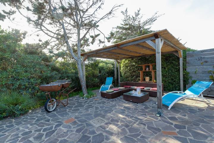 Ferienhaus "Samarighouse" nahe am Meer mit Garten & Wlan in Sa Rocca Tunda, San Vero Milis
