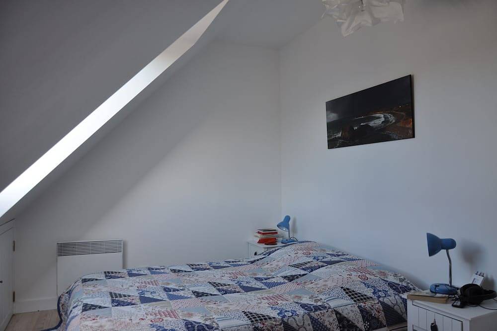 Nueva aldea casa de piedra cerca de Cap de la Chevre y acantilados al mar 5 dormitorios in Crozon, Iroise