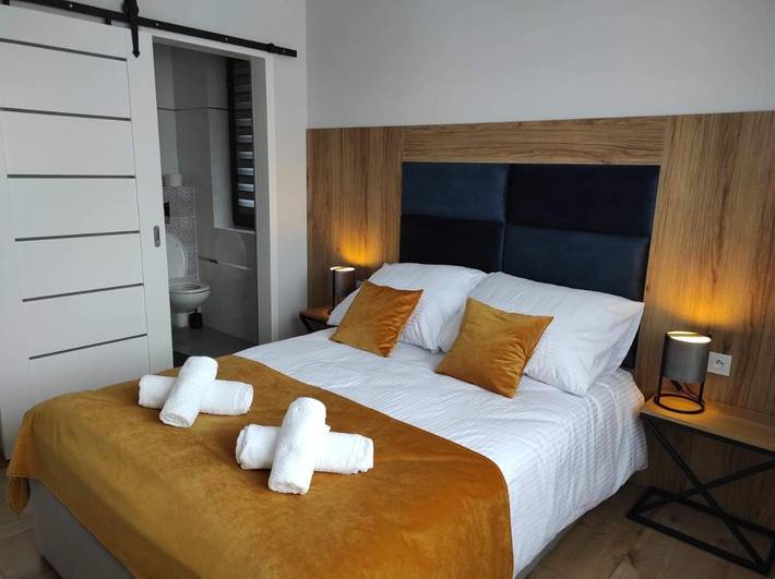 Agriturismo per 2 persone, con Terrazza e Idromassaggio nonché Giardino e Sauna in Santacroce
