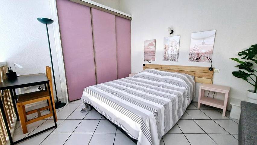 Gîte pour 4 personnes, avec terrasse et vue dans Port De Saint Cyprien - 3