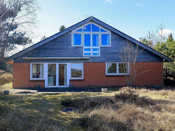 Ferienhaus für 8 Personen, mit Whirlpool und Terrasse sowie Sauna in Serup Strand