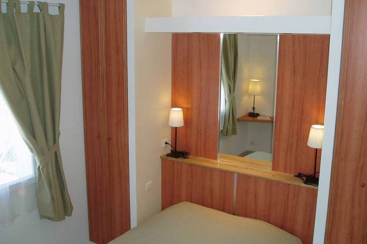 Location de vacances pour 3 personnes, avec terrasse ainsi que jardin et piscine, animaux acceptés à Figanières - 3