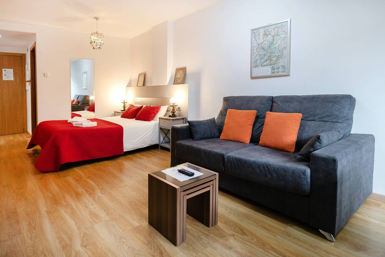 Entire studio, Modern studio in Arinsal of 40 m² with mountain view in Arinsal, Pal Arinsal