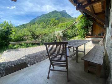 Gîte pour 7 personnes, avec vue ainsi que terrasse et jardin à Le Petit-Bornand-les-Glières