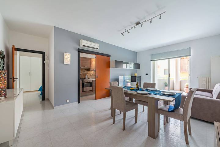 Appartamento intero, Monopoli Beach House 200 m from the sea in Cala Porto Rosso (Monopoli), Monopoli