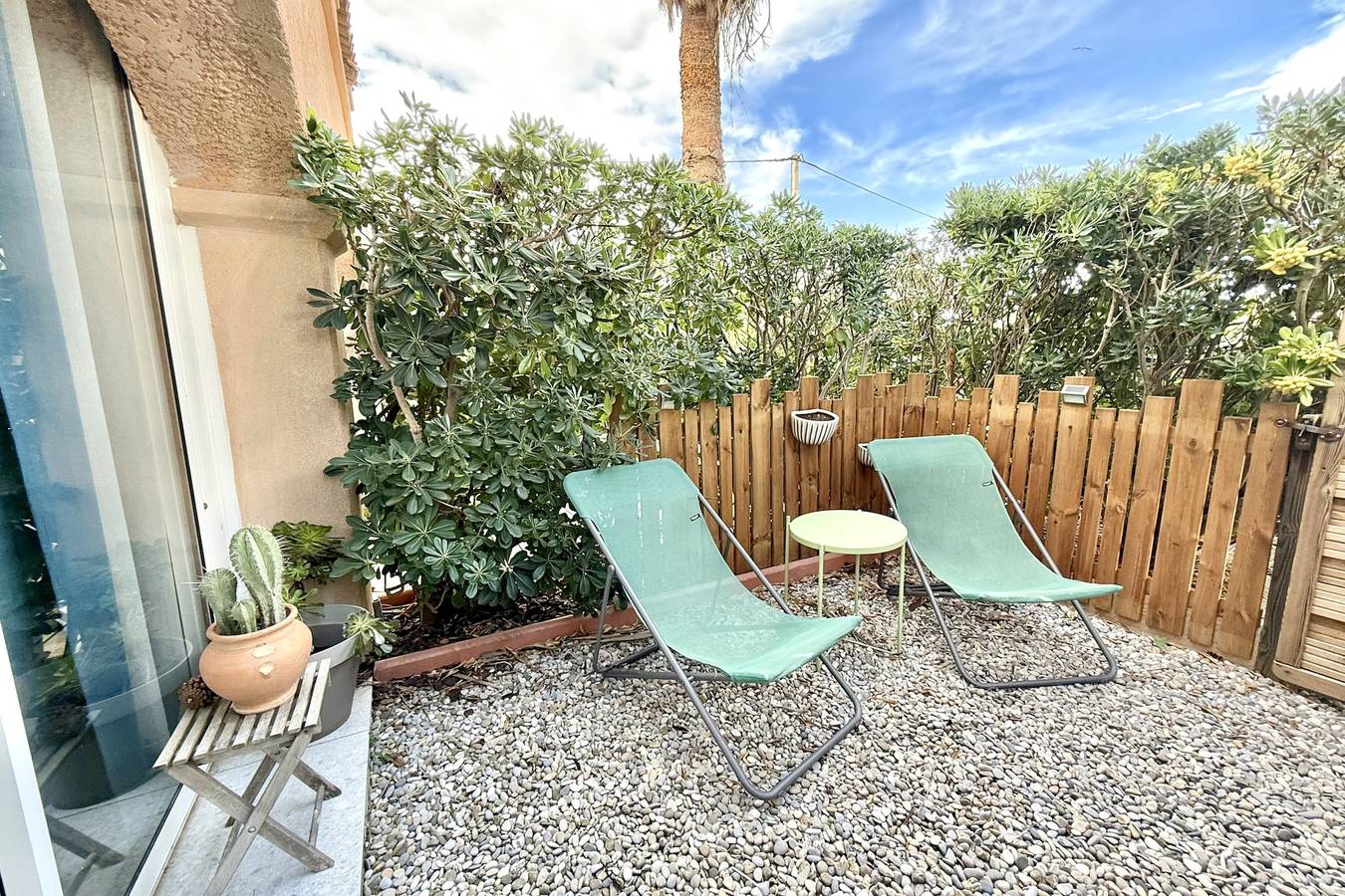 Ganze Wohnung, Ferienwohnung für 4 Personen mit Terrasse in La Bergerie, Hyeres