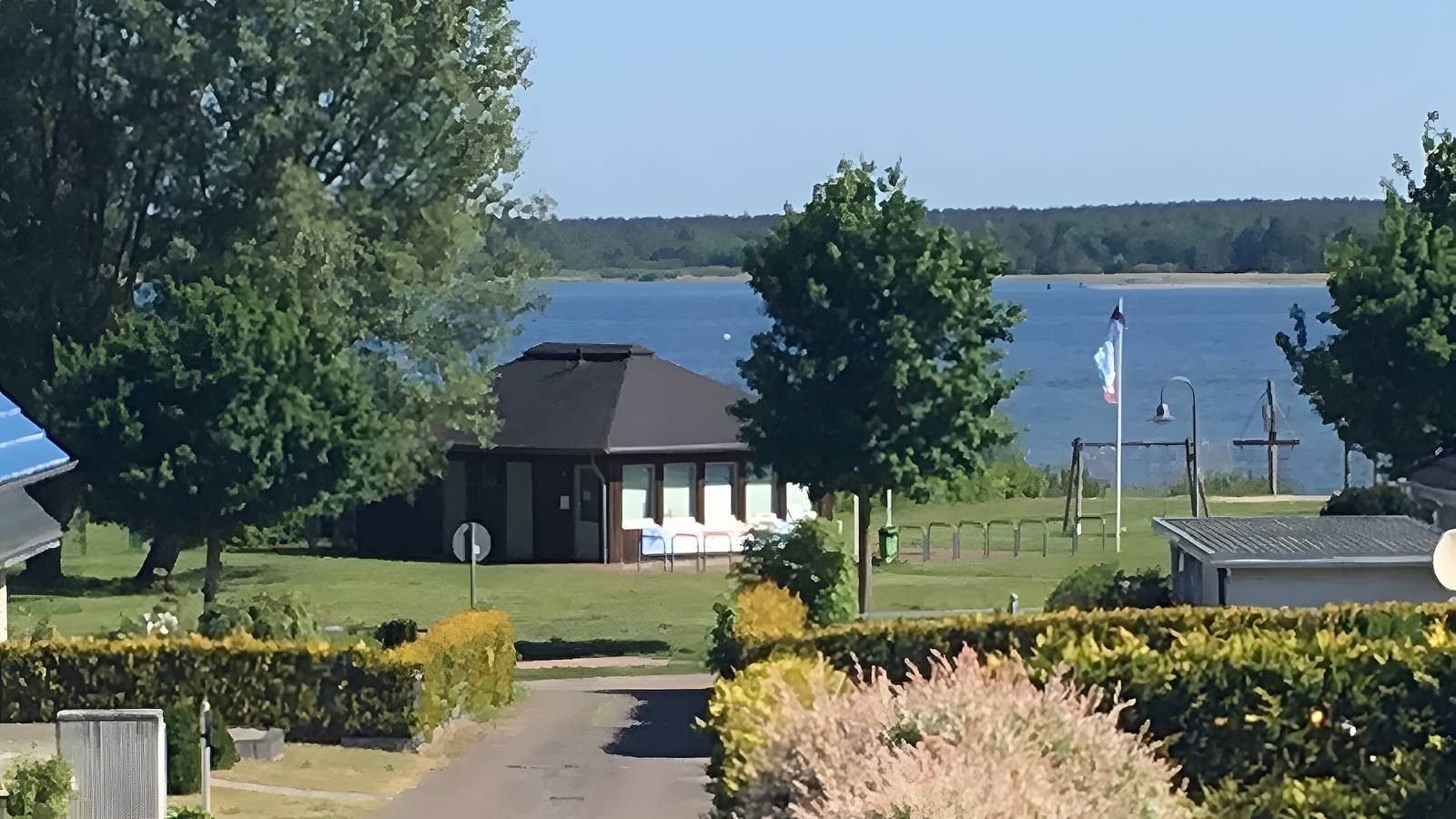 Luxus Ferienhaus für 8 personen (160 m²) inuntergöhren, direkt am See in Göhren-Lebbin, Fleesensee