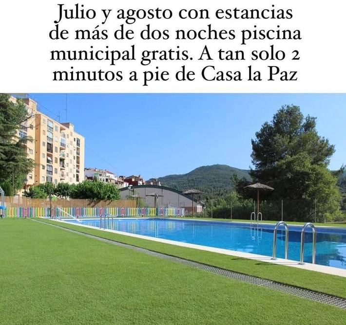 Chambre d’hôte pour 3 personnes, avec Balcon ainsi que Terrasse et Jacuzzi à Cabanes