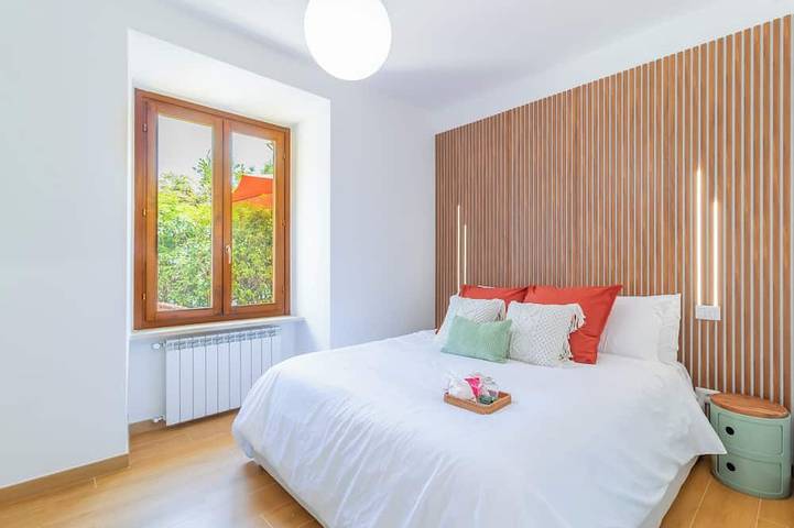 Ganze Wohnung, VerdeLuce Suite: Luxury Apartment with Private Parking in Fiuggi, Frosinone Provinz