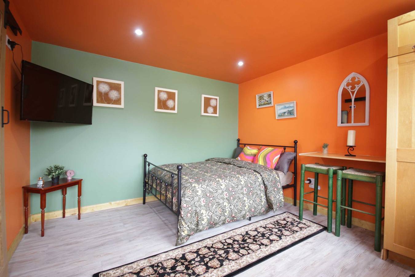 Georgias Gate Studio Cottage - Sleeps 4 & Pets Ok in County Laois