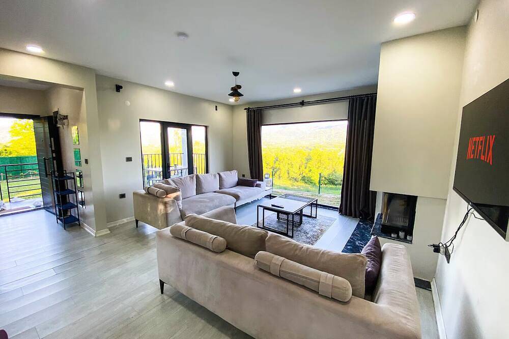 Küre Dağları Manzaralı Şömineli ve Bahçeli Villa in Bartın, Black Sea region