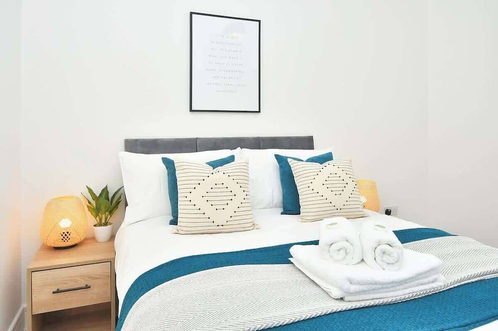 Ivory House Summary: in Stoke-on-Trent, Midlands