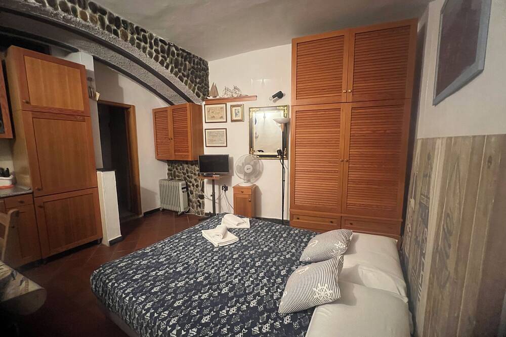 Apartamento entero, Apartamento en Vernazza en el parque natural de la 5 Terre in Vernazza, Vernazza Municipio