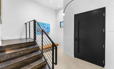 Vacation Rental for 8 Guests in St. Petersburg (FL), Pinellas County, Picture 2