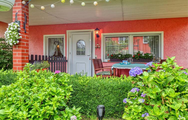 Ferienhaus für 4 Personen, mit Terrasse in Großwoltersdorf