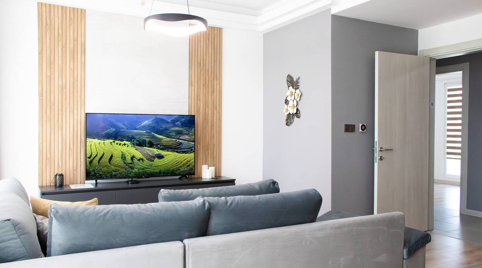Ganze Wohnung, Deluxe-Apartment mit zwei Schlafzimmern und Pool im 5. Stock in Skopje, Nordmazedonien
