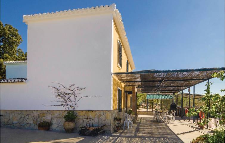 Casa rural para 13 personas, con jardín y terraza, Se admiten mascotas en Archidona - 2