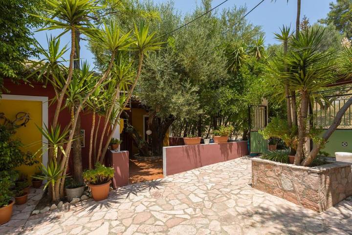 Gîte pour 4 personnes, avec jacuzzi ainsi que jardin et piscine dans Kalamaki - 4