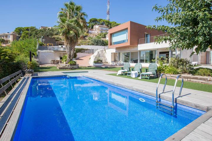 Chalet para 8 personas, con jardín y terraza - 1