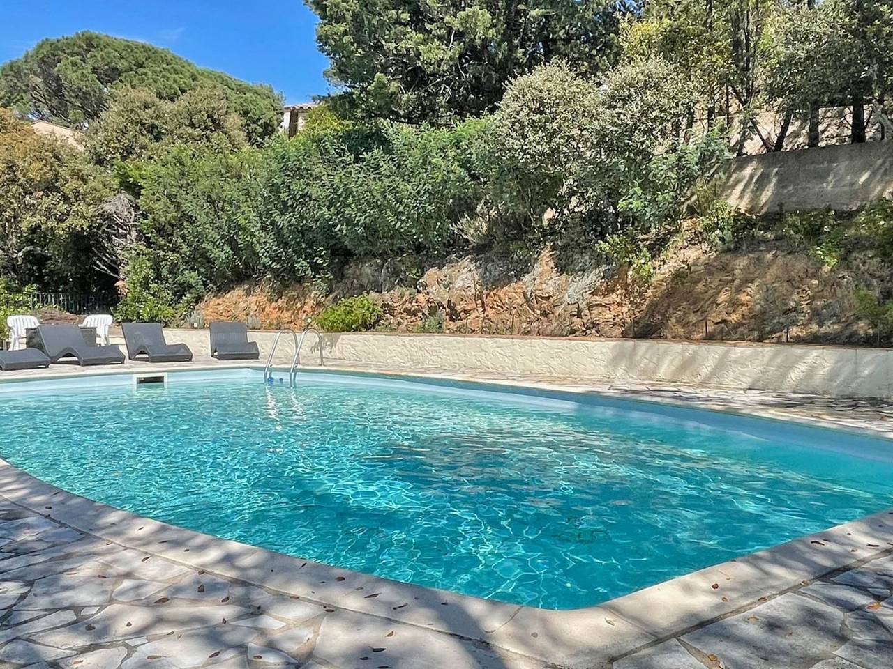 Villa "Armalac" mit Bergblick in Sainte-Maxime, Region de Draguignan