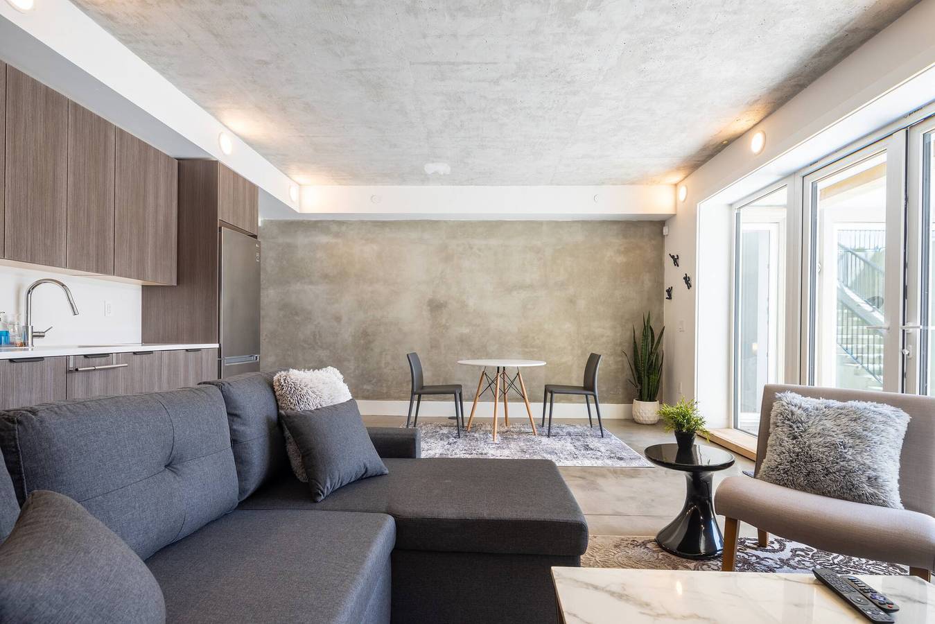 West Van Luxury Retreat 2Br 2Ba mit Meerblick in Cypress Mountain