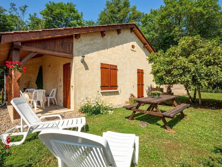 Location de vacances pour 2 personnes, avec jardin à Tursac