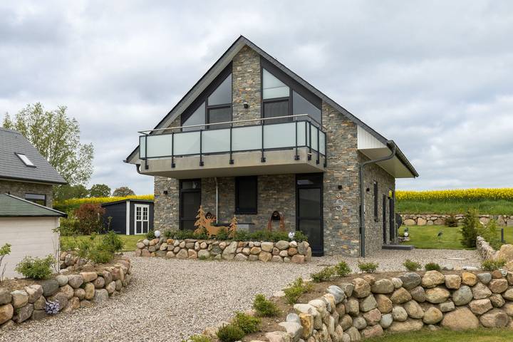 Ferienhaus für 4 Personen, mit Balkon und Terrasse sowie Garten und Sauna in der Wohlenberger Wiek