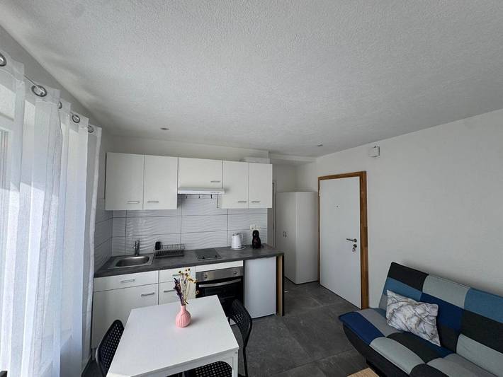 Gîte pour 3 personnes, avec jardin, animaux acceptés dans Couvet - 3